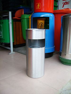 不銹鋼園柱垃圾桶